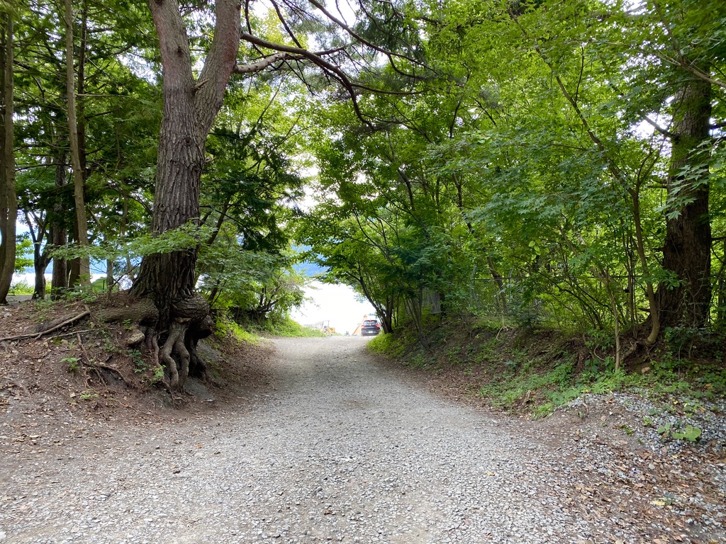 Road to the lakeside site