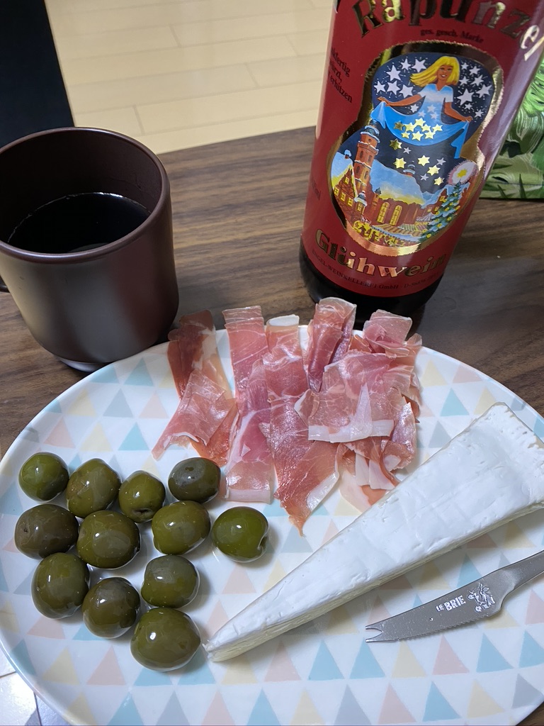 Mulled wine and tapas