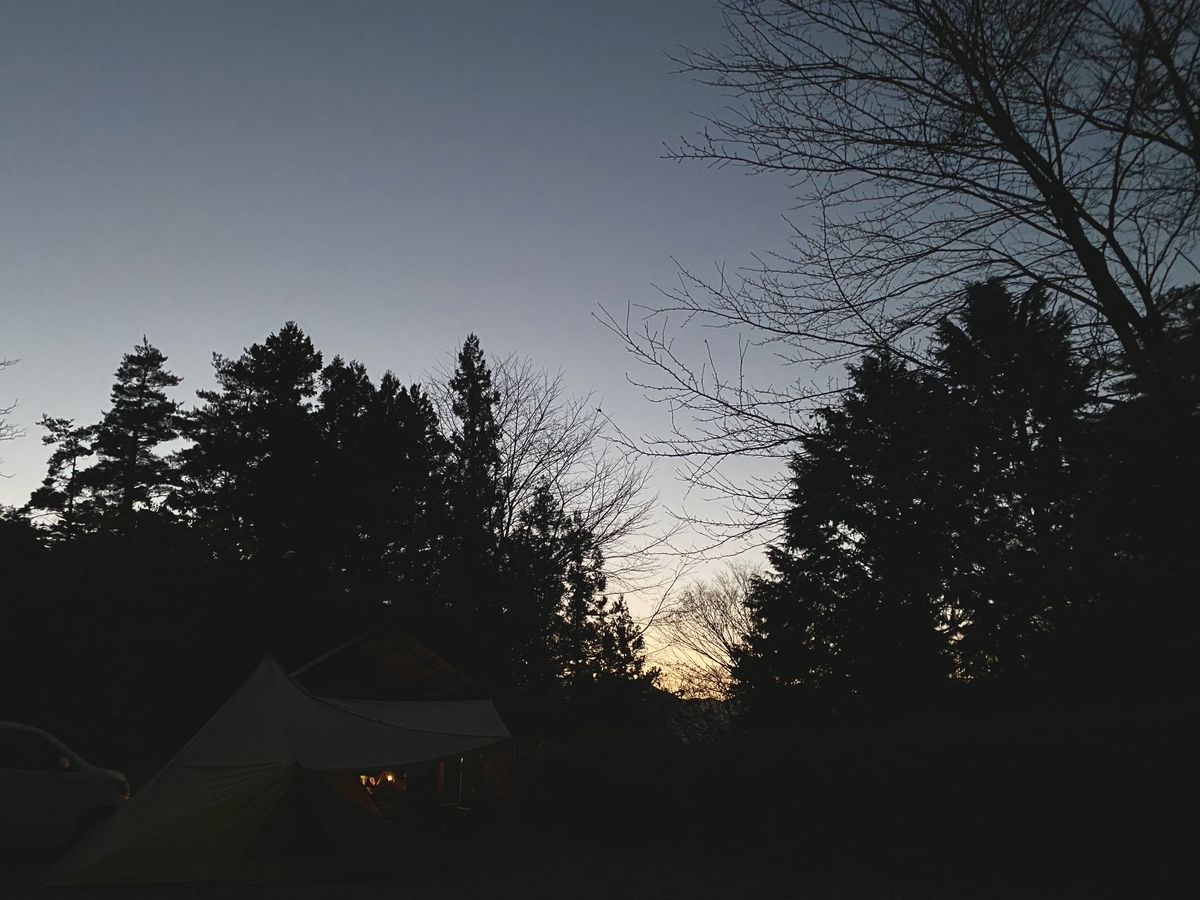 Early morning campsite