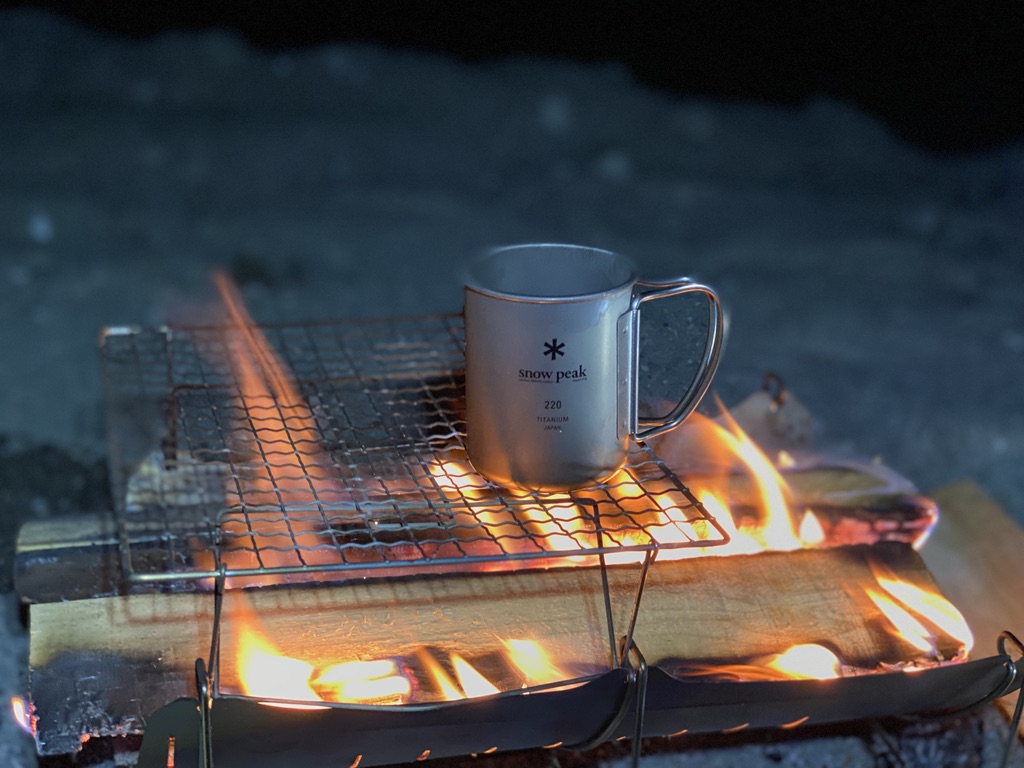 Mug on the grill
