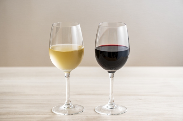 Red wine and white wine