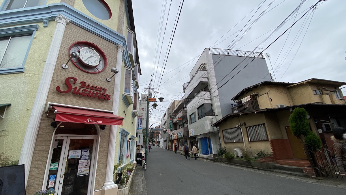駅前の様子