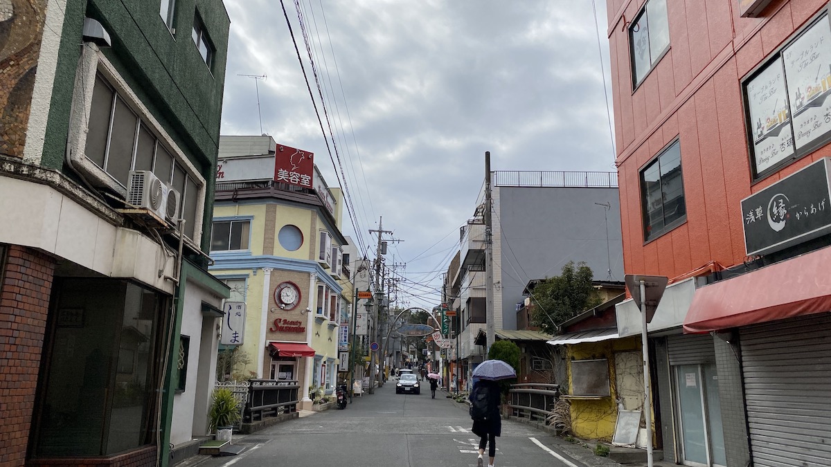 読売ランド前駅