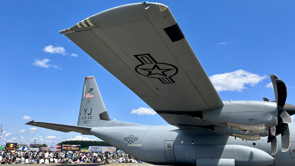C-130J輸送機