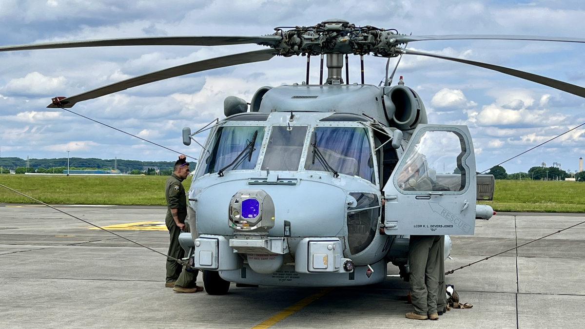MH-60R SEAHAWK 