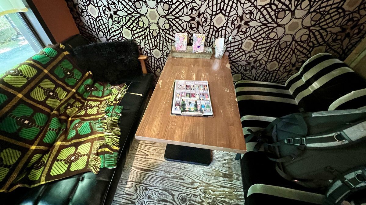 4-Person Table