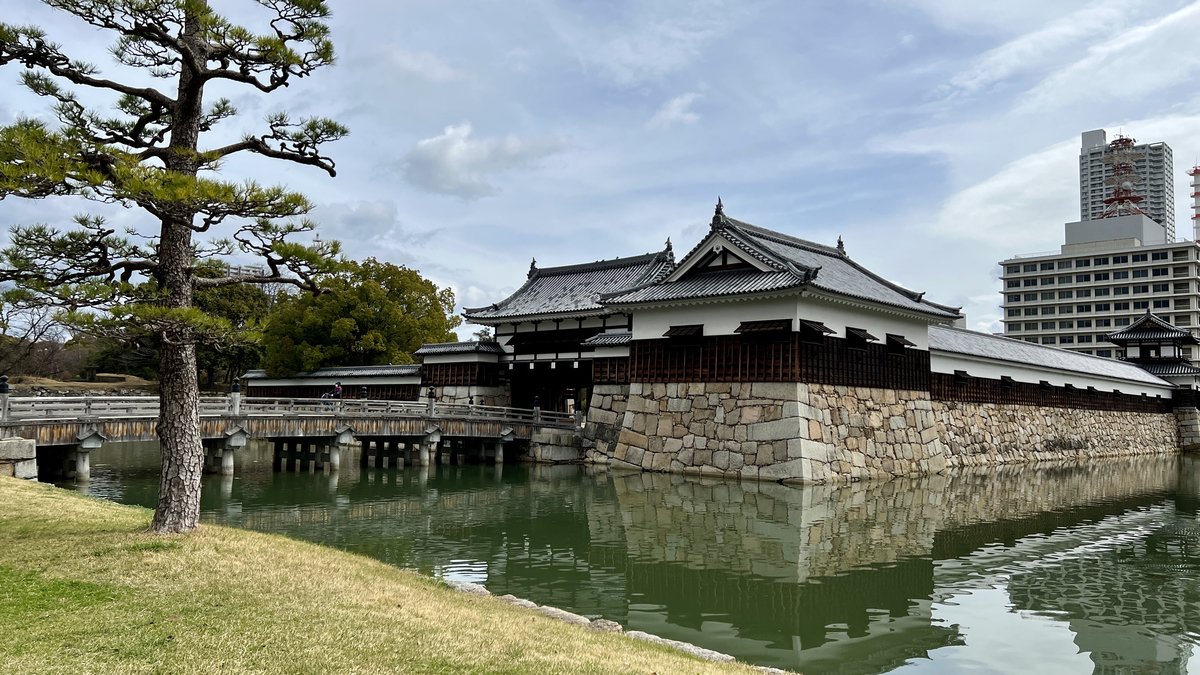Omote Gomon