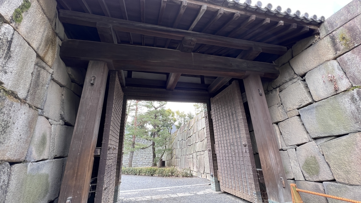 North Middle Gate