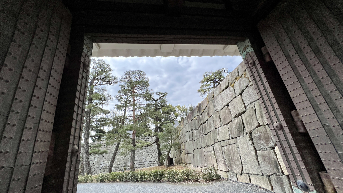 North Middle Gate