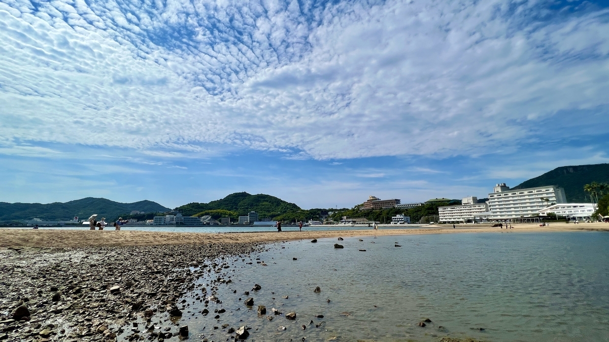 Vast sea and blue sky stretching from Nakayojima