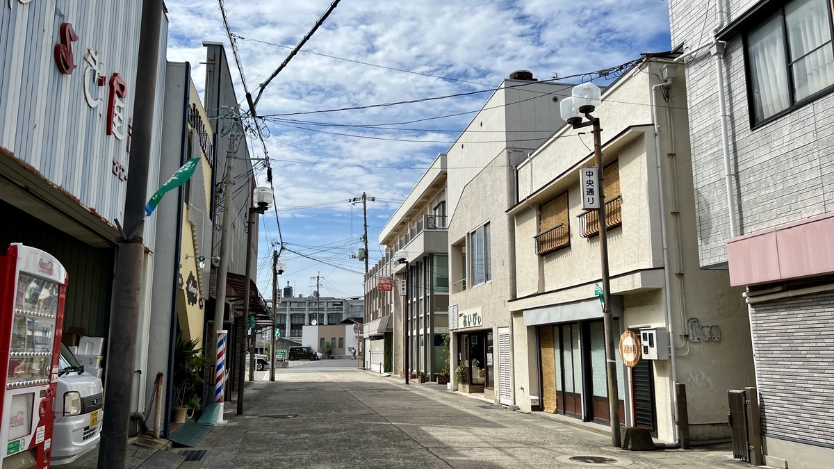 Traditional shopping street scenery in Tonosho Honmachi.