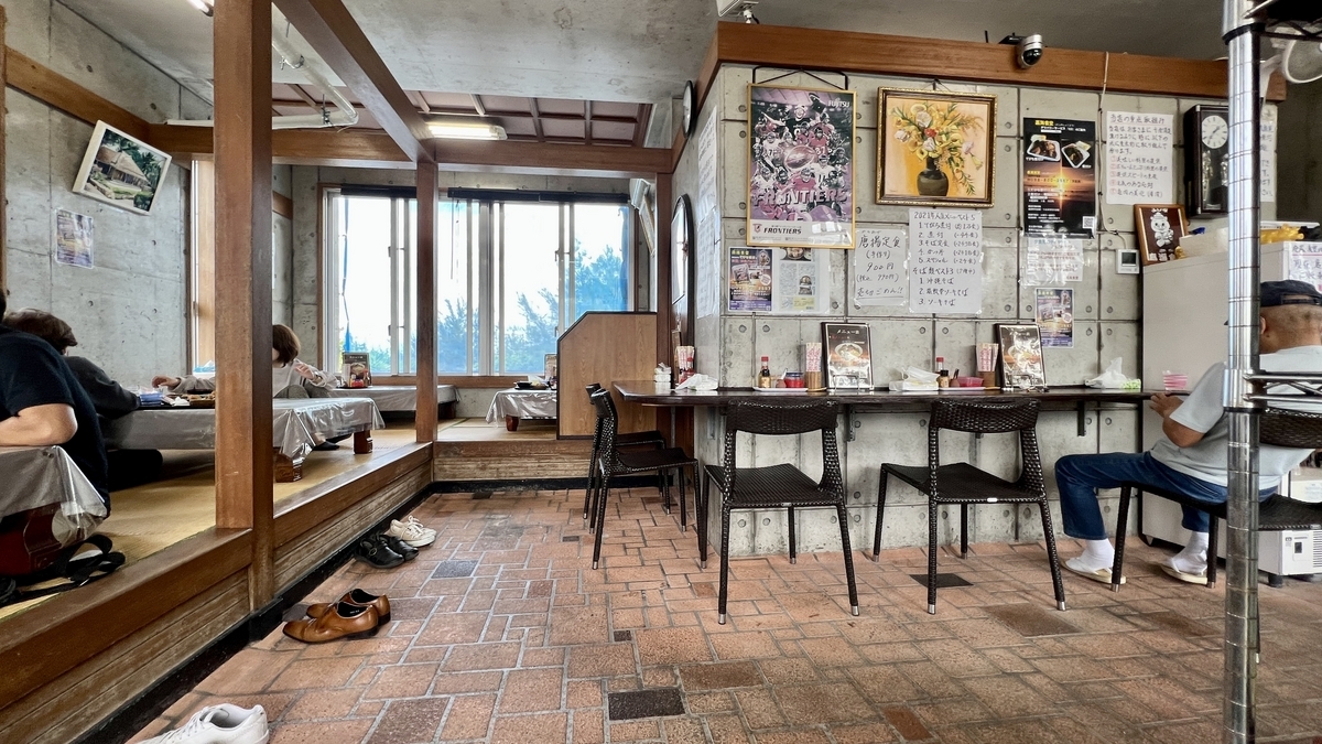 Counter seats at Yoshimi Shokudo lined along the wall for solo diners