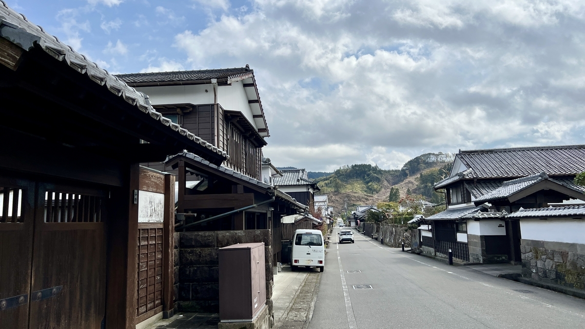 通往饫肥城下町的街景风光