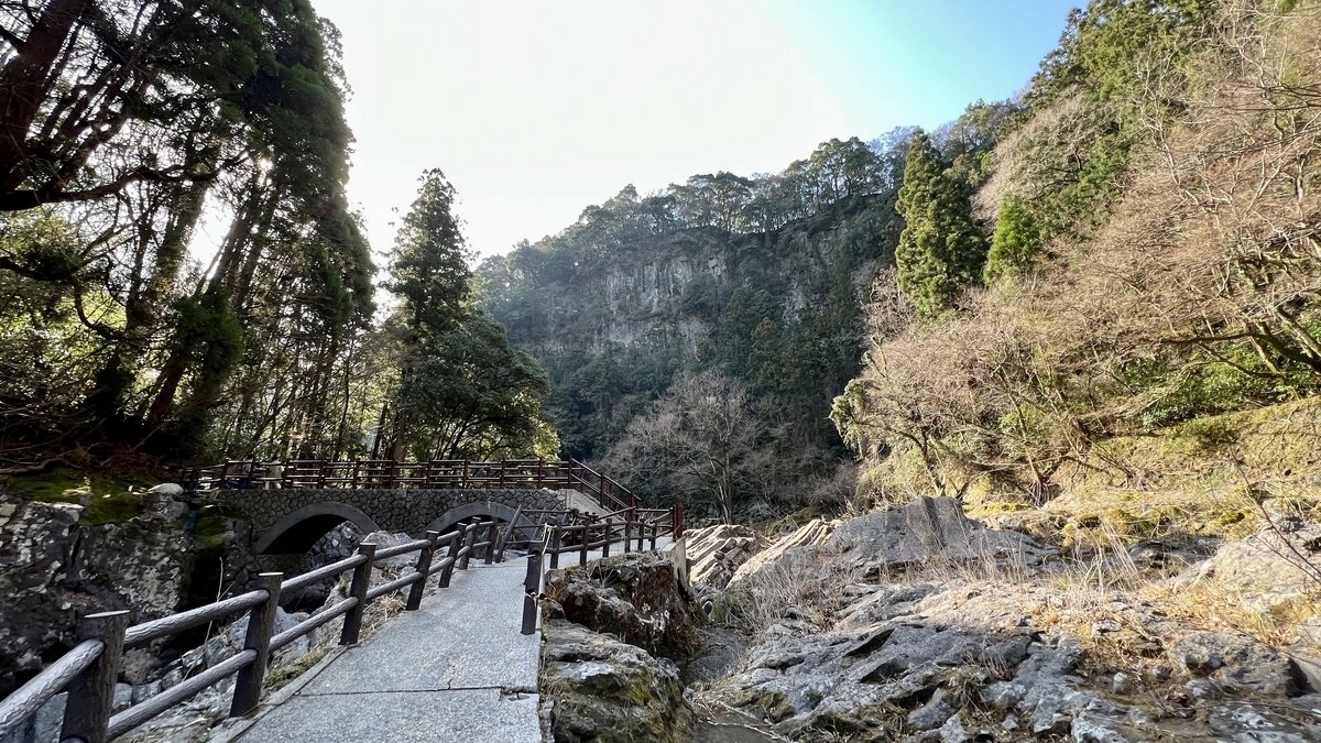 Takachiho Gorge Walking Trail - shaded path