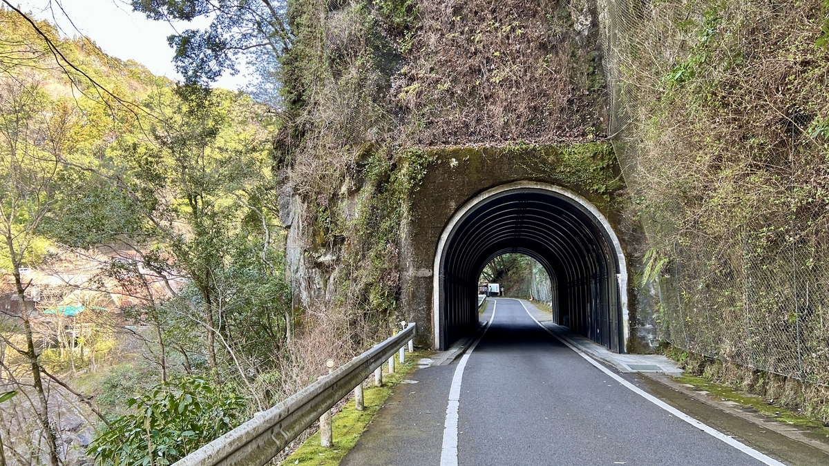 Scenic road with rustic atmosphere