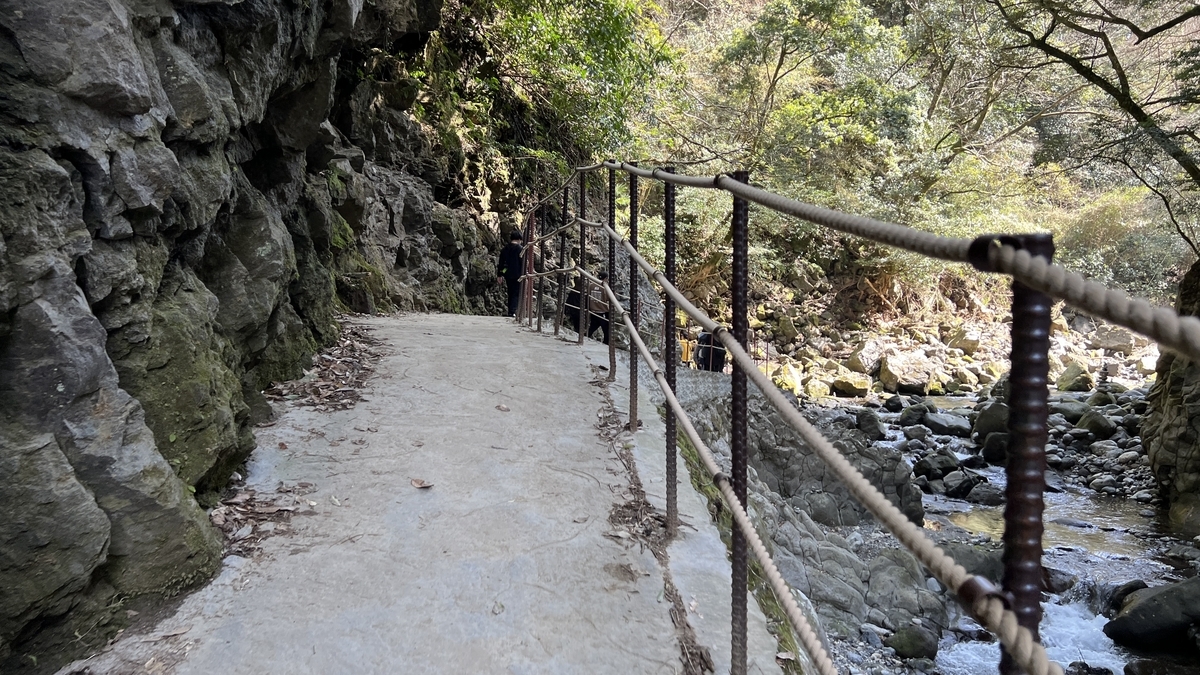 天安河原附近的岩户川风景