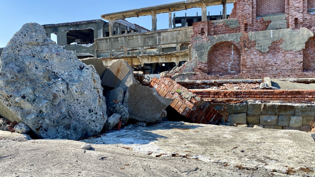 端島煤礦綜合辦公樓遺址