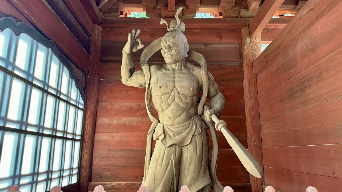 Nio Statue
