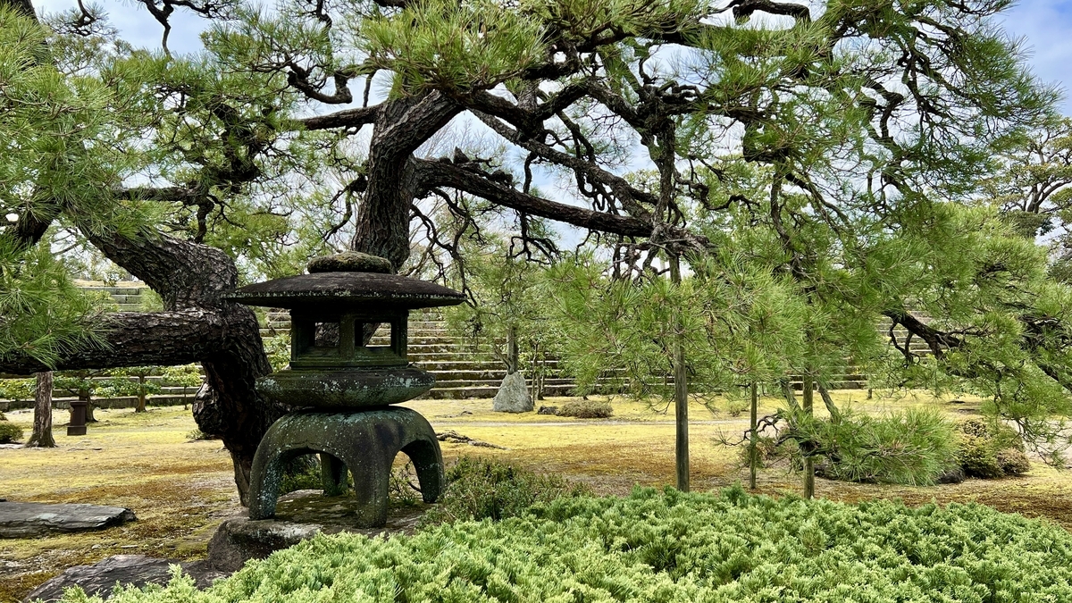 本丸庭園