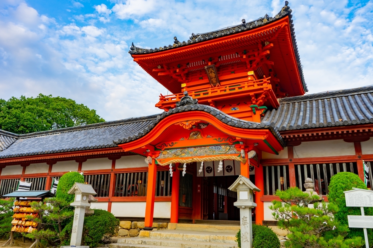伊佐爾波神社拝殿