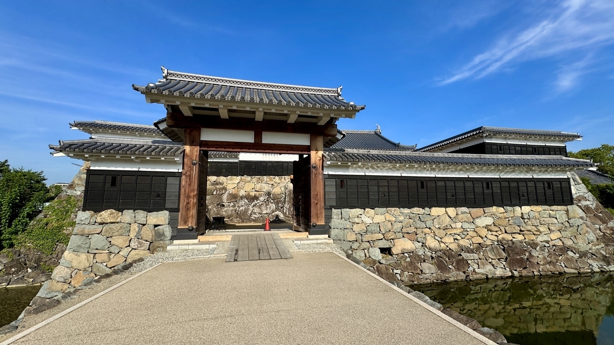 Exterior of the Taiko-mon Masugata with stone walls