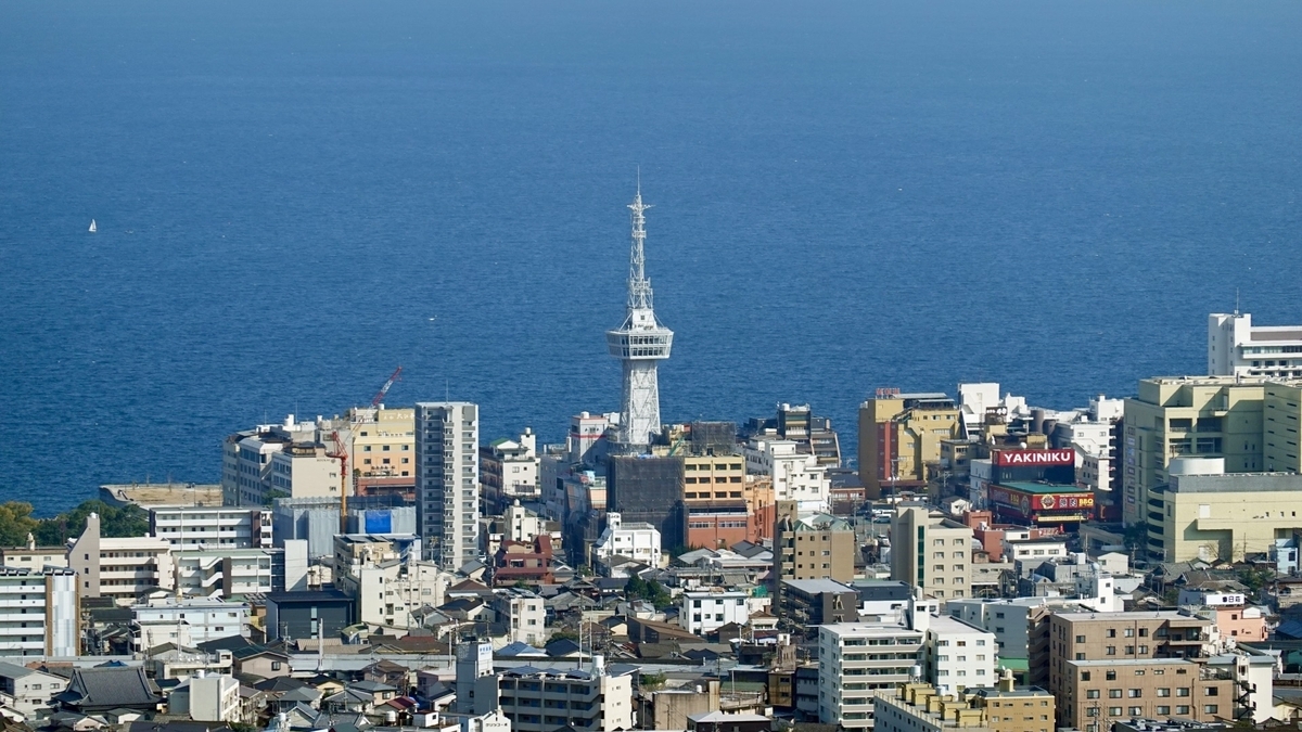 벳푸타워와 벳푸만을 바라보는 시가지 조감도