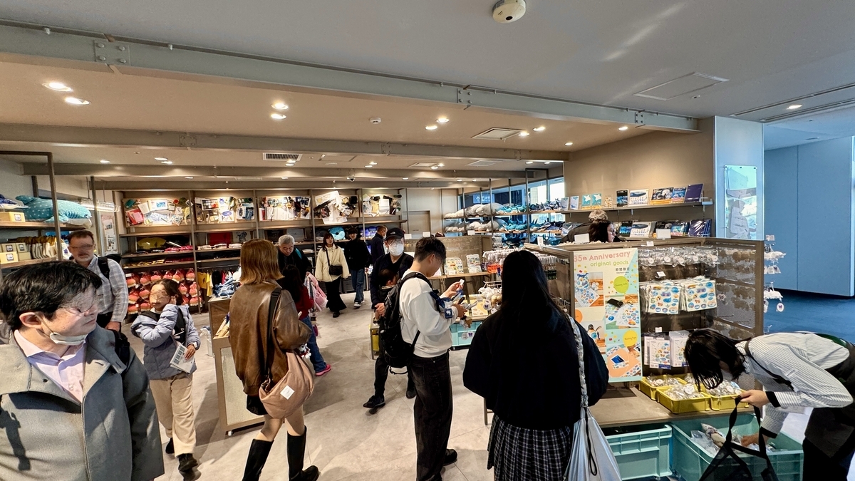 리뉴얼된 카이유칸 오피셜 숍 입구