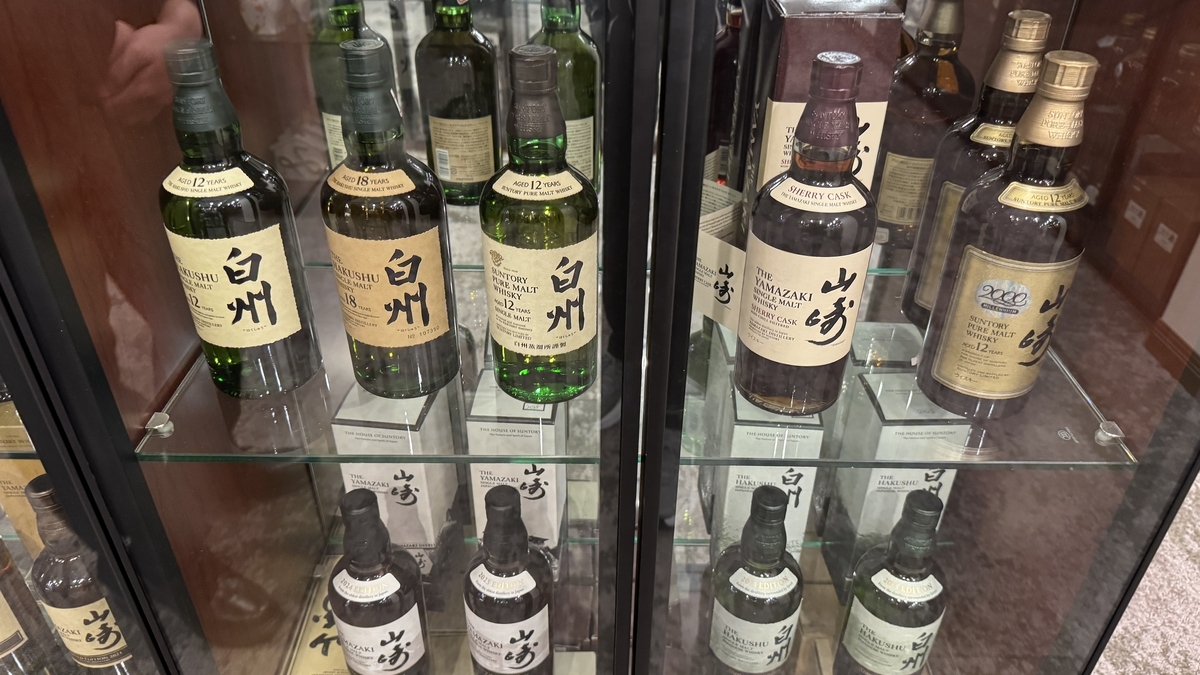 白州と山崎のヴィンテージボトル展示