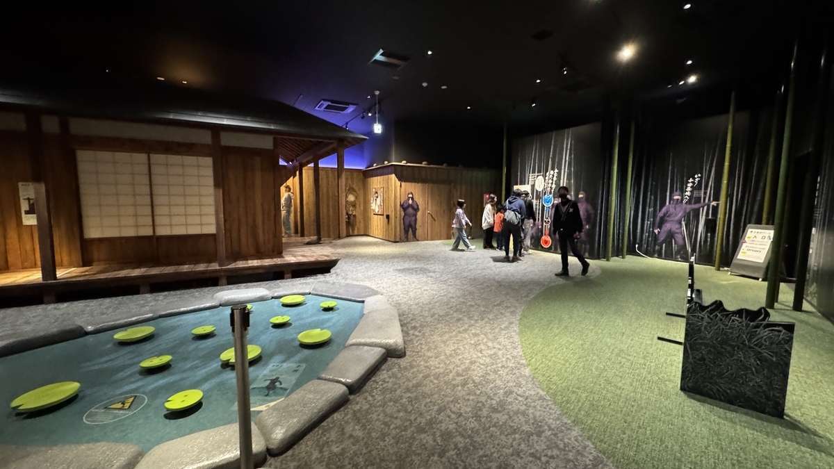 水术与见敌术并排的忍术体验区全景